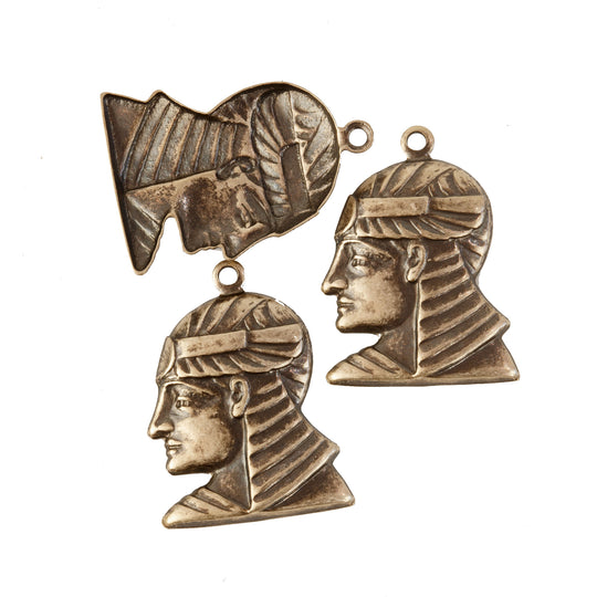 Vintage brass stamped pharaoh's head charm. 20x16mm. Pkg. of 4. b9-0884