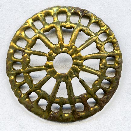 Vintage filigree wheel shaped wide bead cap or disk. 17mm pkg of 4. b9-0940(e)