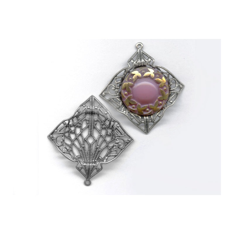 Sterling silver plated brass filigree pendant with setting for 18mm cabochon. 32x35mm. 1 pc.