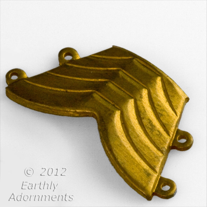 Vintage brass 4 ring connector. 25x12mm. Sold individually. 
