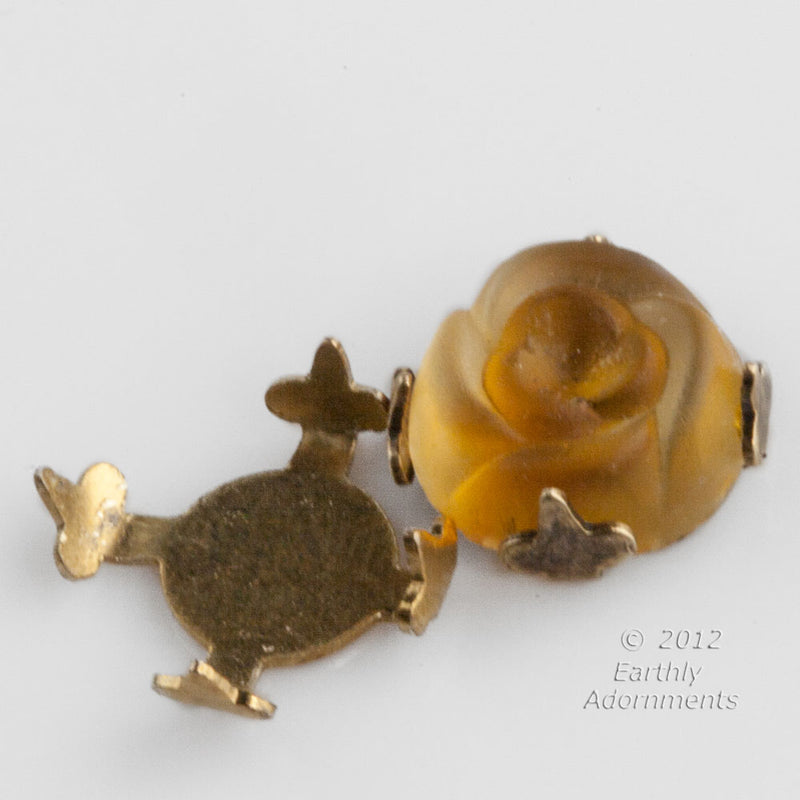 Oxidized brass flat back 4 prong round turtle setting for 8 to 10mm cabochon. Pkg. of 4.
