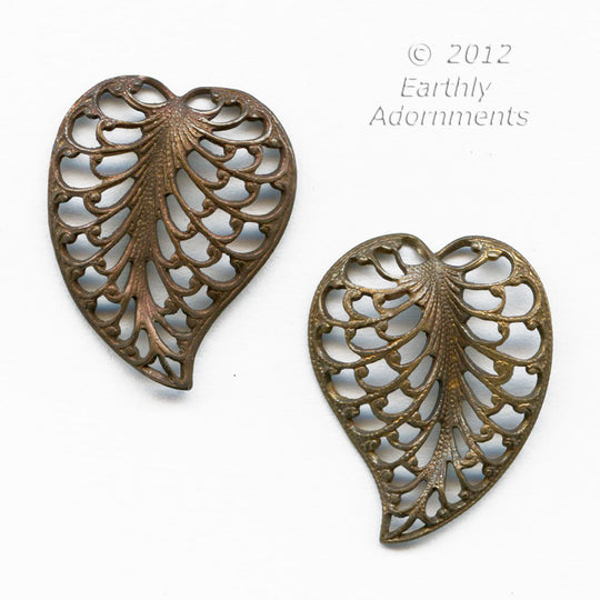 b9-0541 Brass filigree leaf. 15x20mm 1 pair