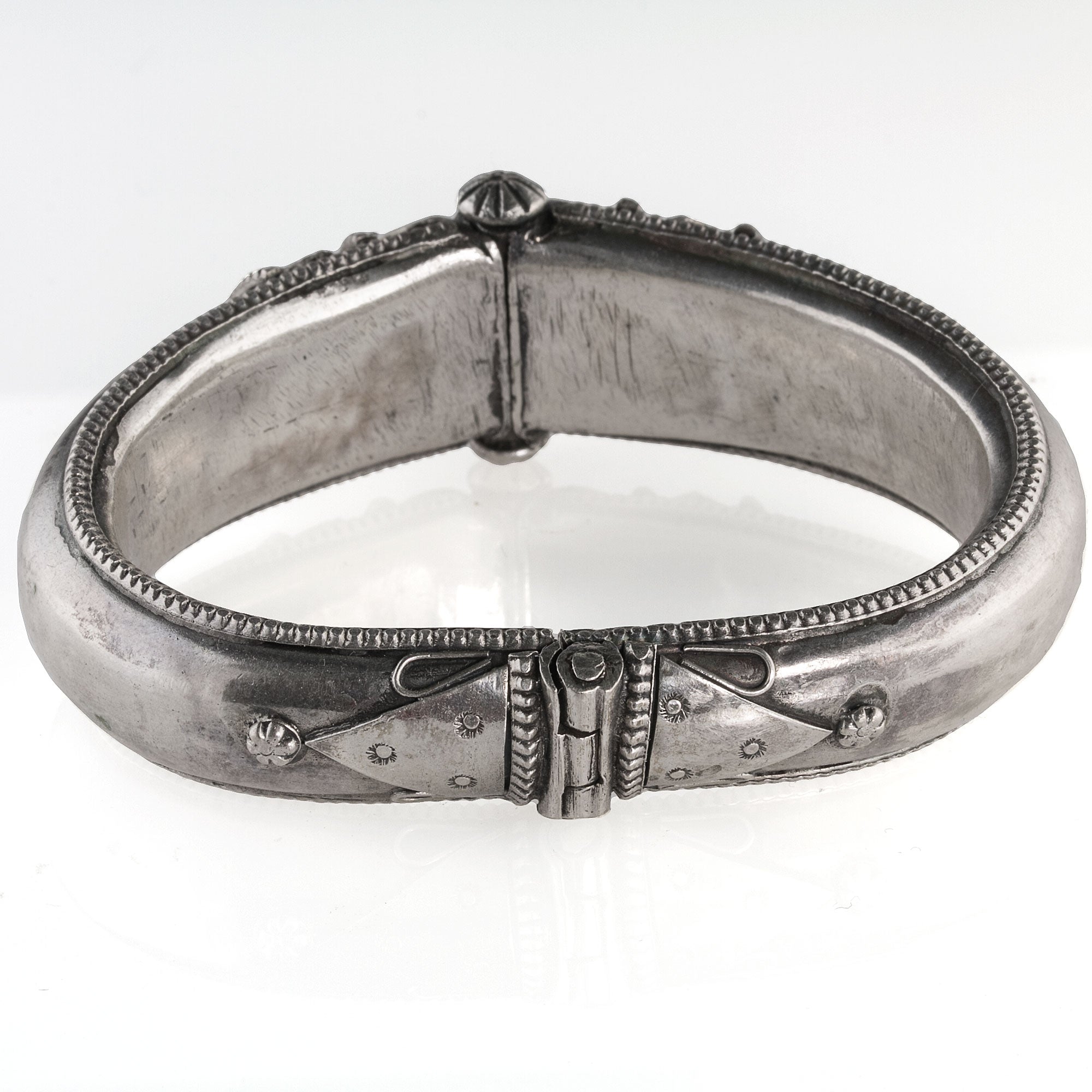 Shop Silver Cuff Bracelets| Auroville.com