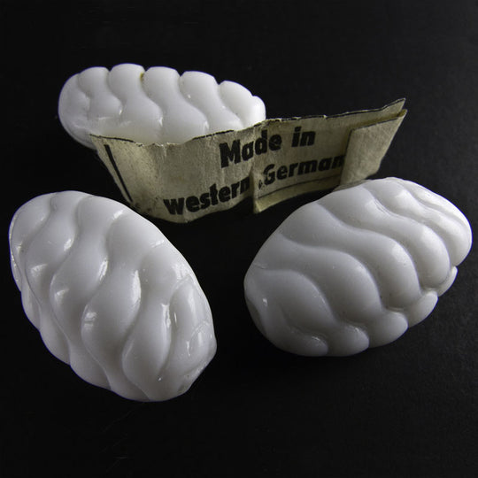 Rare vintage West German pressed glass fluted ovals. 16x11x7mm 6 pcs. b11-bw-0871