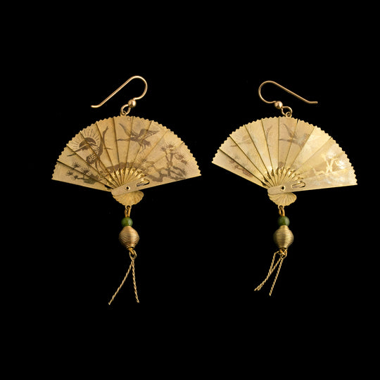 Vintage gold metal Asian miniature folding fan earrings with nephrite jade bead. c. 1970s.  ervn917