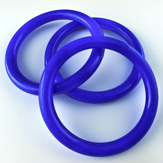 b6-189-1960s vintage blue Lucite rings 48mm pkg of 2