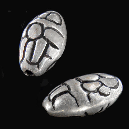 Vintage metal over resin ovals. Silver finish. India. 18mm. Pkg of 6. b18-0152(e)