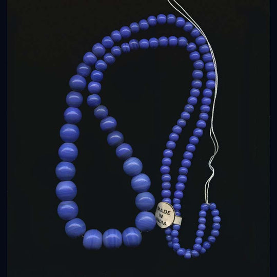 Vintage graduated 30 inch bead strand India. b11-bl-1176