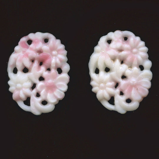 Daisy Floral Cabochon, molded glass. 1920s Gablonz. 18x14mm Pkg of 2. b5-780