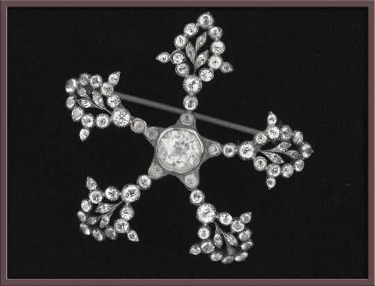 Sparkling Victorian flower pin. j-pnvc769