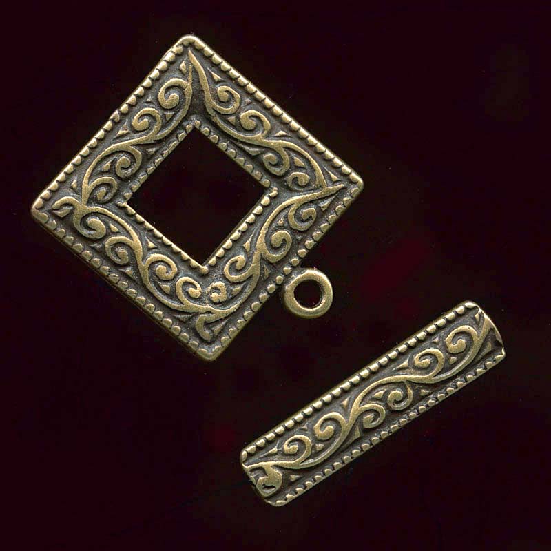 Square frame 2-part toggle clasp in an antique brass finish 18mm. Sold individually.