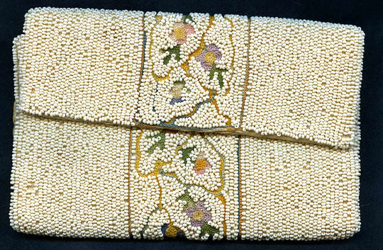 Beaded evening bag,pearlescent white beads. Satin lined. hbvn708