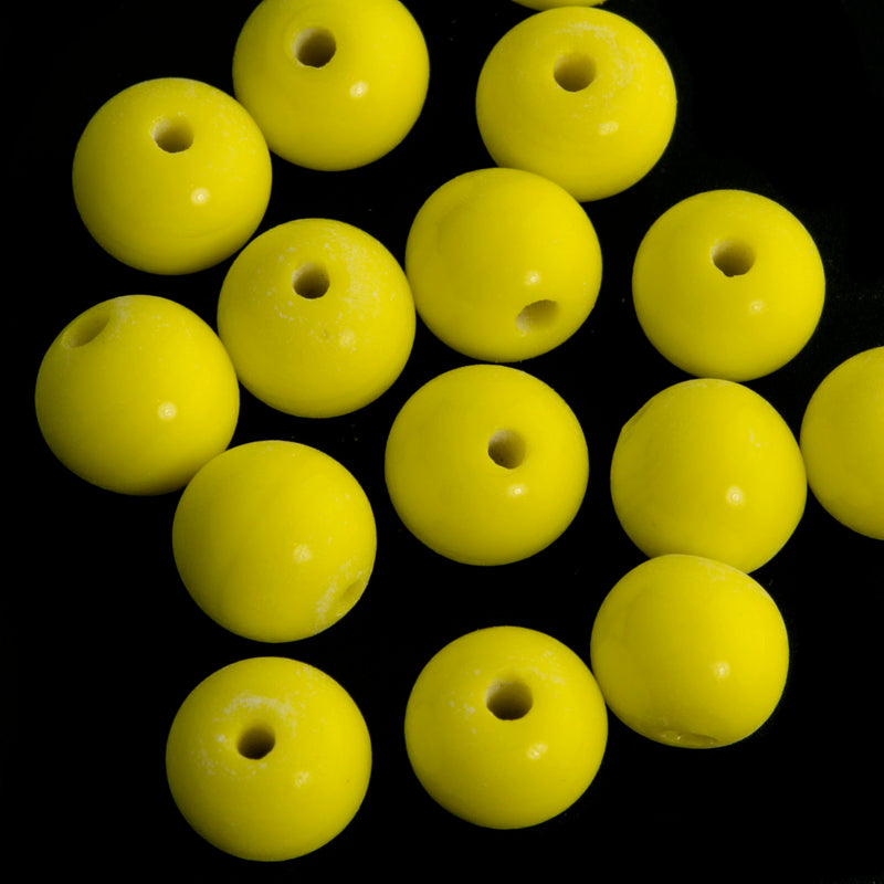 Vintage Japanese light yellow 8mm rounds. Pkg of 20.
