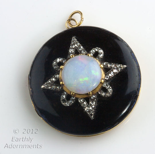 Antique Georgian opal diamond and 18k yellow and white gold mourning locket with watercolor portrait circa 1820-1830. pdvc457