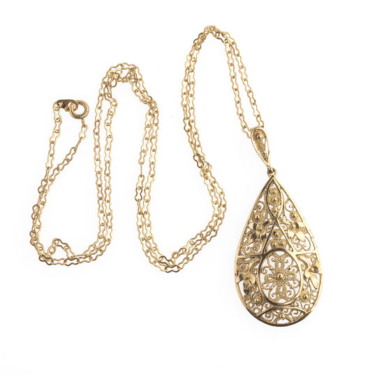 Filigree pendant, gold vermeil (Gold over 835 silver), gold plate paperclip chain. j-pdvs681