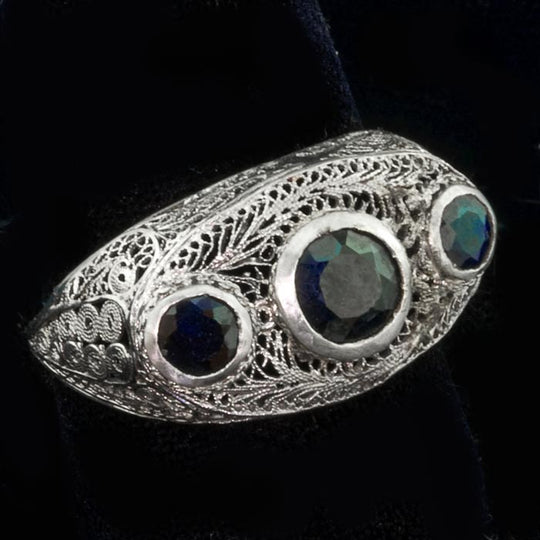 Edwardian-Art Deco transitional ring, 14k with gold filigee and natural blue sapphire sz. 9.25. rgad137e